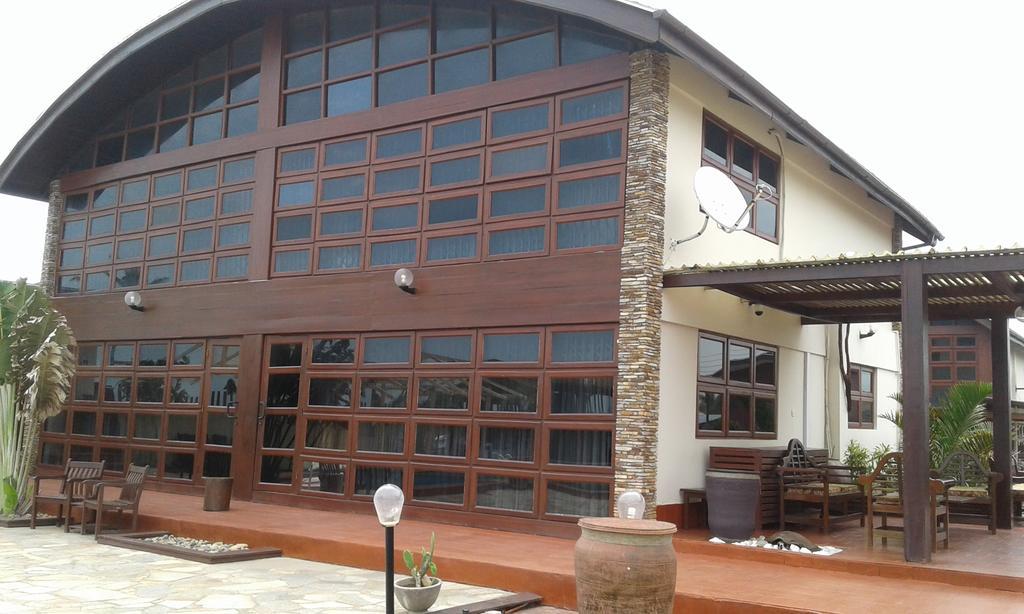 Villa The Palms At Prampram Exterior foto